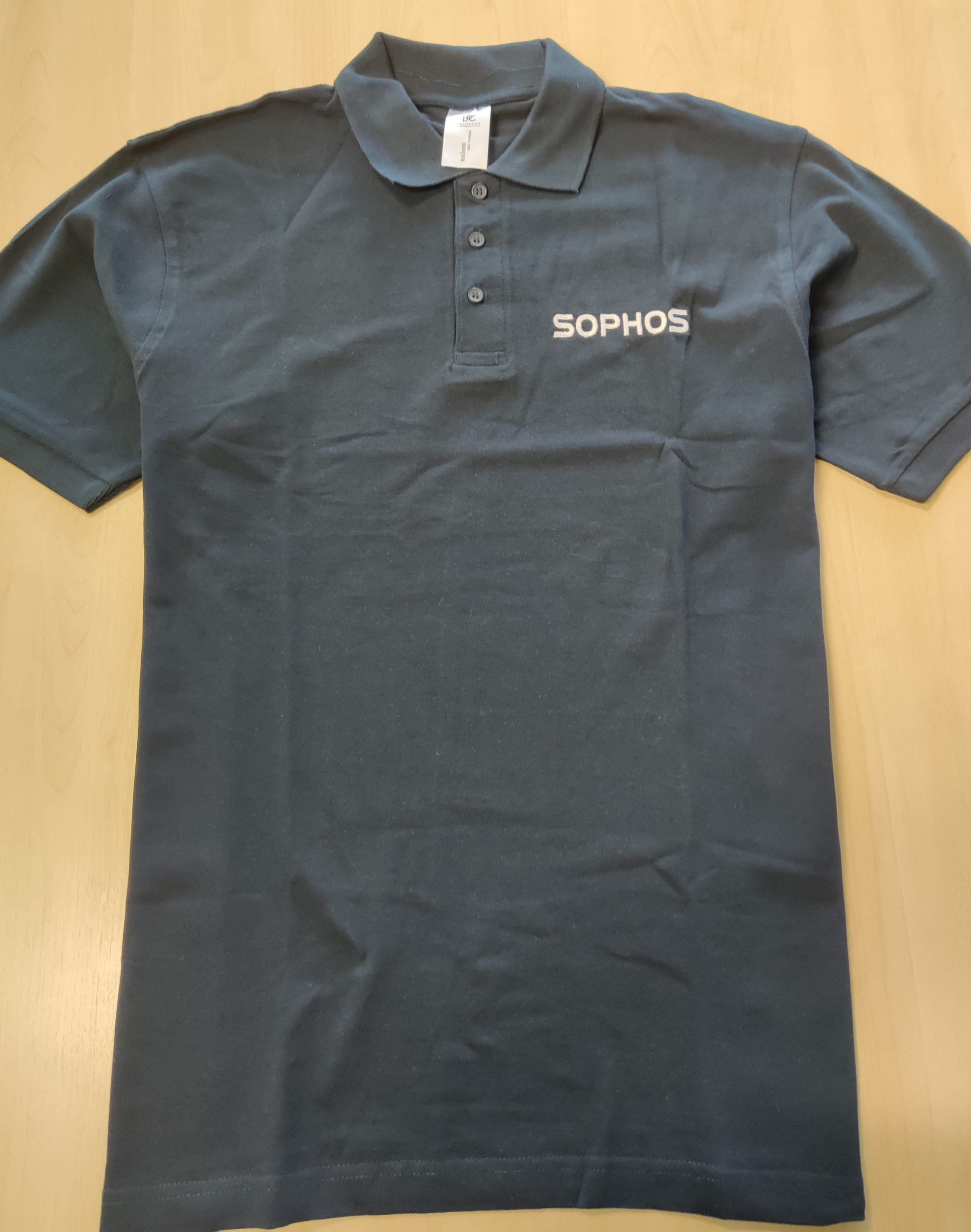 Tegyen online sikeres Sophos Sales Consultant vizsgát és ajándékba kap egy Sophos pólót!